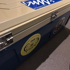 釣用大型クーラーの画像
