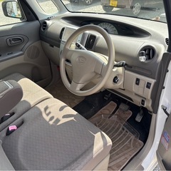 ダイハツ タント　軽自動車　ホワイト　令和9年まで車検付きの画像