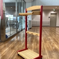 木製ハンガーラック（キャスター付き）　【町田市再生家具】　250896の画像