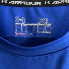UNDER ARMOUR アンダーシャツの画像