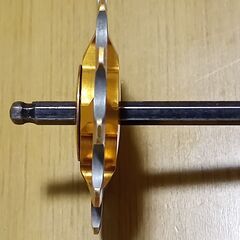 アルミ製セラミックベアリングプーリー 使用感あり　11T ゴールドの画像