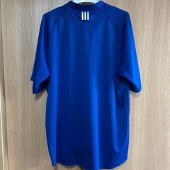 adidas シャツの画像