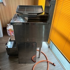 美品！メンテナンス済み！業務用ガスフライヤー