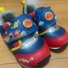 アンパンマン　靴