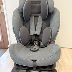 エールべべ　チャイルドシート　シートベルト固定