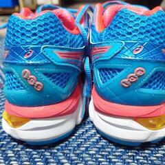 ほぼ新品人気色　asics アシックス GT-2000 極上 レディース＆ジュニアの画像