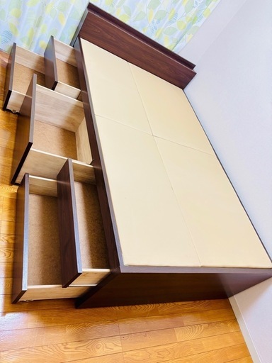 セミダブルベッド