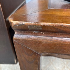 アンティークテーブルの画像