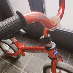 【値下げ】キックバイク赤【格安】レッドおもちゃ足蹴りバイク子供キッズ自転車外遊びの画像