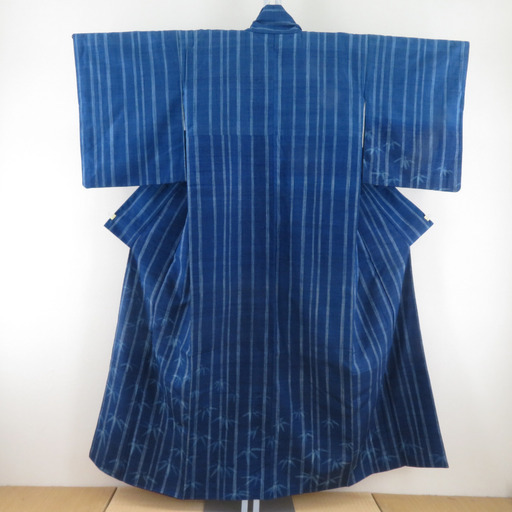 紬 着物 藍染 縞に笹文様 青色 袷 広衿 正絹 付下柄 カジュアル