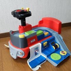 トミカサーキットトレーラー乗用玩具の画像