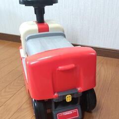 トミカサーキットトレーラー乗用玩具の画像