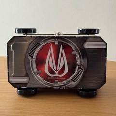 仮面ライダーギーツ バス缶 & ポップコーンケースの画像