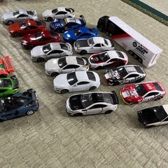 ミニカー25➕1台の画像