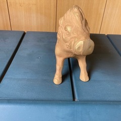 猪の置物　ベージュ　金属製　※未開封品　10000円→9000円に値引きの画像