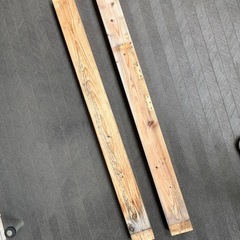 2 x 4 板材 長さ 1m ２本