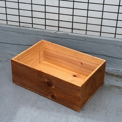 木の箱（ワイン箱）の画像