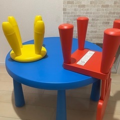 【IKEA】MAMMUT マンムット 子ども用テーブル&イス　3点セット　室内/屋外用 美品の画像