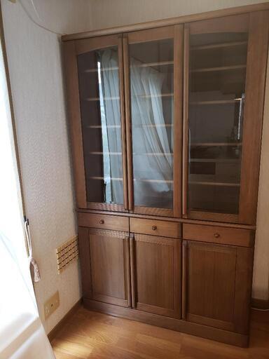 【Joytoy】木製ブラウン食器棚 ガラス扉付き Joytoy】木製ブラウン食器棚 ガラス扉付き Joytoy】木製ブラウン