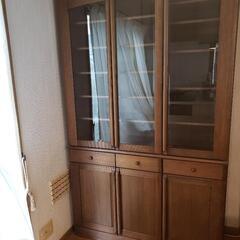 井口家具※木製ブラウン食器棚 ガラス扉付き　美品♪