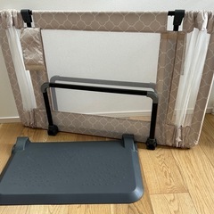 【価格交渉可】ベビーゲート 折りたたみ 立てるだけ【引取希望】の画像