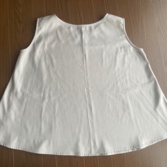 ノースリーブトップスの画像