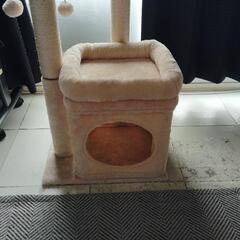 キャットタワー🗼おもちゃ付き😺の画像