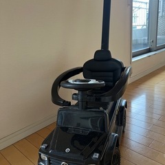 ベンツゲレンデ　　乗用玩具
