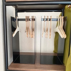 お子さんやペットの洋服をかけたり、余ってるハンガーを保管しとける...