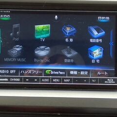 車検８年１月　Ｂｌｕｅｔｏｏｔｈ　ナビ　ＴＶ　後席フリップダウンモニター　ＥＴＣ　両側パワースライドドア　ＨＩＤライト　ドレレコ　ブルーレイ再生の画像