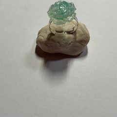ブルーエメラルド色 指輪 フリーサイズ  の画像