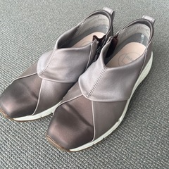 【無料】ウォーキングシューズ