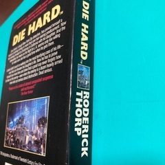 ダイハード　洋書の画像