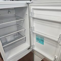 リサイクルショップどりーむ天保山店　No2984　2ドア冷蔵庫　ハイアール　2021年製　容量173L　キャスター付き・冷凍室食材を整理整頓しやすい『引き出し式クリアバスケット』搭載♪の画像