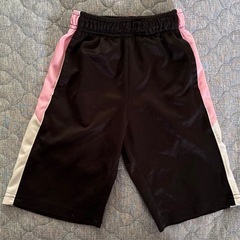 女の子用長袖Tシャツ、ハーフパンツ110cmの画像