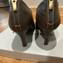 オデットエオディール パンプス の画像