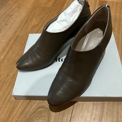 オデットエオディール パンプス 
