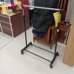 ★ジモティー割あり★隙間ハンガーラック　BK　※キズ　サビ　使用...