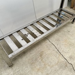 直接引き取り5%OFF　インボイス登録店  アズマ ステンレス作業台 幅1200×奥行き350×高さ800ｍｍ スノコ棚板タイプ azuma 作業台 調理台 業務用 厨房用品 6041623の画像