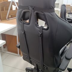 ★ジモティ割あり★  ゲーミングチェア ブラック/グレー H123×D62×W66 クリーニング済み HJ6888の画像