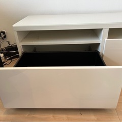 IKEAテレビ台の画像