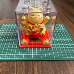ソーラーで動く手招き招き猫 こんぴらさん