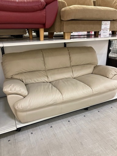 取りに来れる方限定！ニトリの3人掛けソファーです！