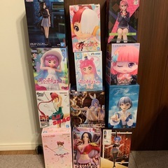 女の子　フィギュア　12体