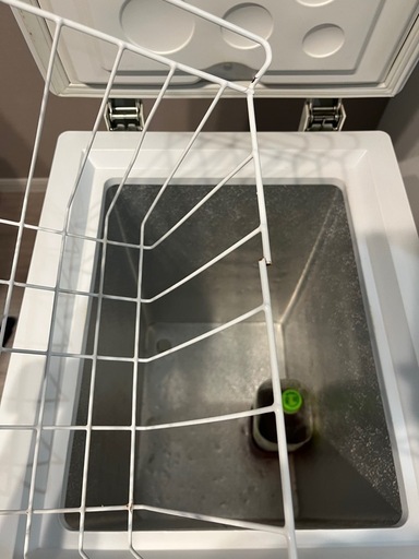 盆明け処分！　Haier 上開き冷凍庫　66L