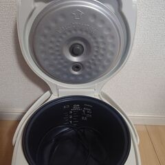 タイガー マイコン炊飯ジャー炊きたてミニ　JAI-R551　18年製の画像