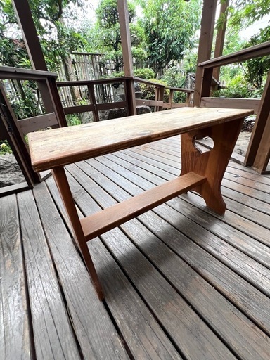 75 木のテーブル