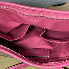 COACH コーチ　シグネチャー ショルダーバック　PVCレザー　 F58297　茶/ピンクの画像