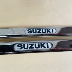 🌈スズキ⭐️純正ナンバーフレーム⭐️前後2枚セット⭐️SUZUKIの画像