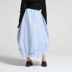 【2025年新作】新品未使用 エンボス加工 バルーンシルエットスカーM-Lブルーの画像